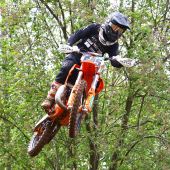 Im Rahmen des dritten Laufes zur Deutschen Motocross Meisterschaft der Open-Klasse trug am vergangenen Wochenende im sächsischen Lugau gleichzeitig die 85er-Klasse der dmsj – Deutsche Jugend-MotocrossMeisterschaft – ihr erstes Saisonrennen 2019 aus.